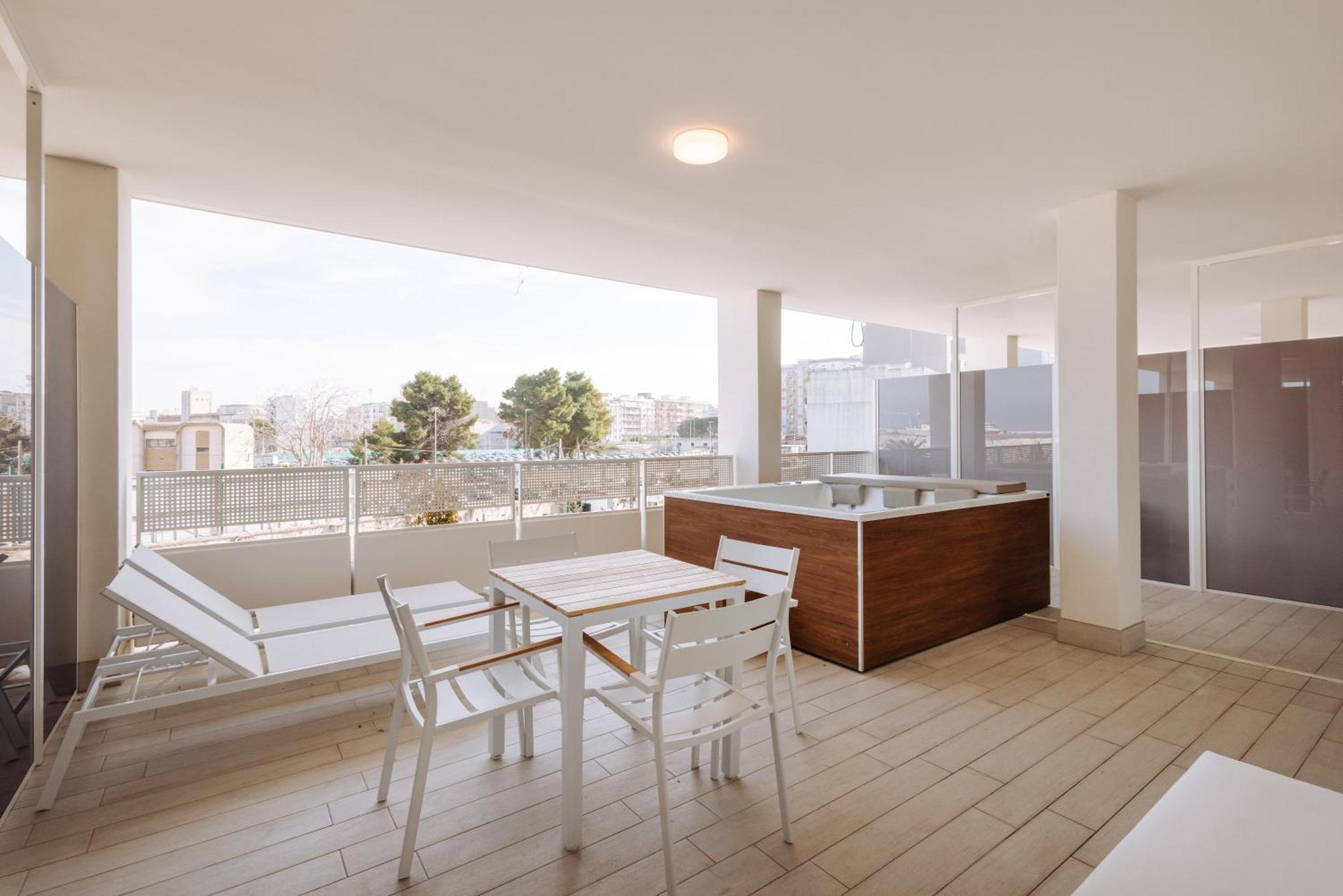 Marisabella Suite Spa 3 Bari Exterior foto